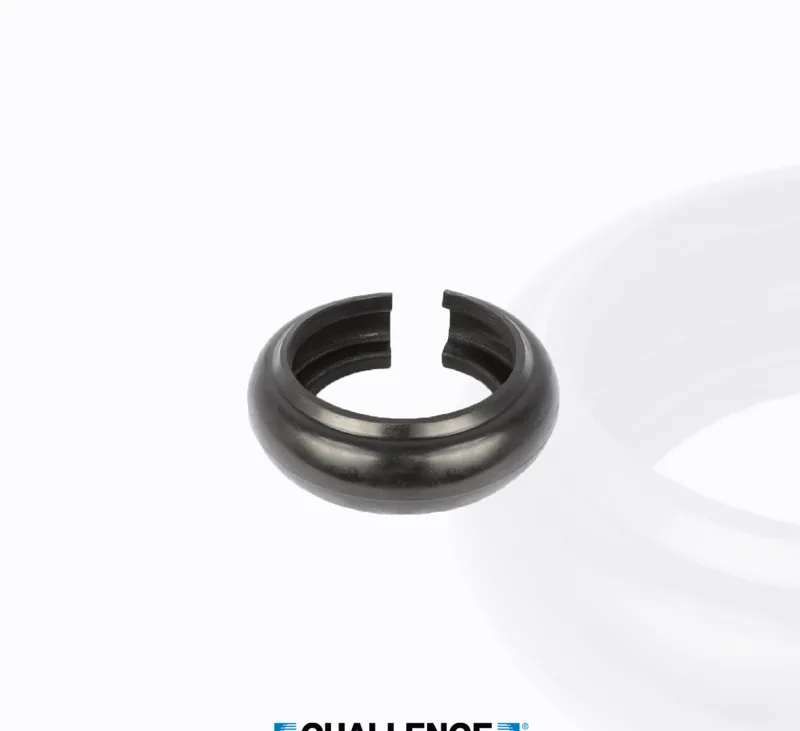 Tyre coupling Challenge FFX dengan ban karet hitam di tengah